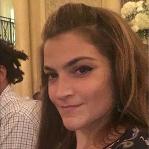 Meet your Posher, Hali